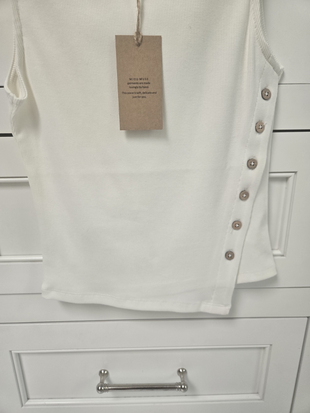 Sleeveless Button-Side Rib Tank Top - Ivory - Picture 3 of 4